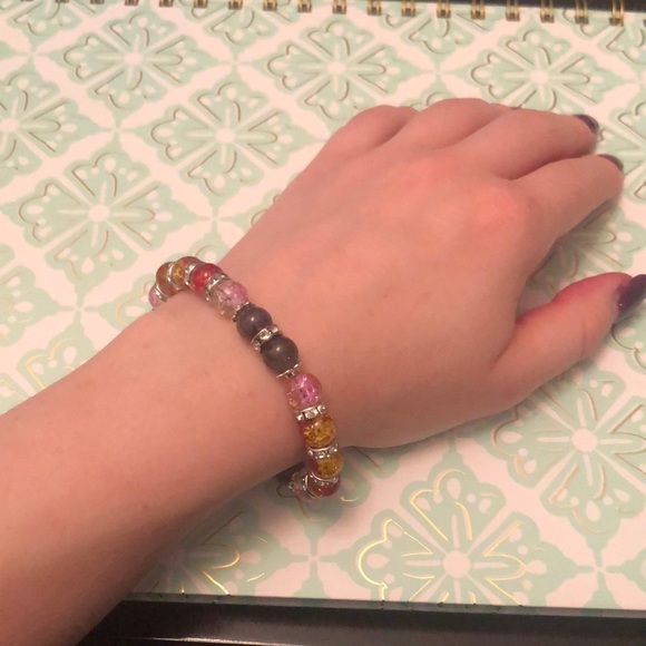 🌸Amethyst and Glass Bead Stretch Bracelet - Picture 2 of 3